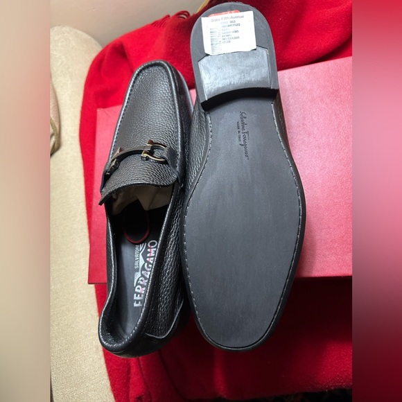 Size10D Salvatore Ferragamo Grandioso/NERO PEBBLE CALF   asking $525 priced $850 - Picture 15 of 15